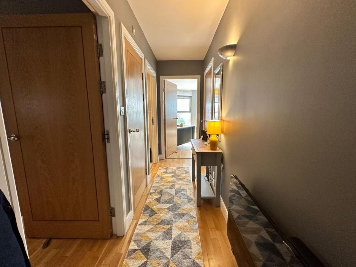 Fantastic And Modern City Centre Flat With Free Parking! Cardiff Zewnętrze zdjęcie