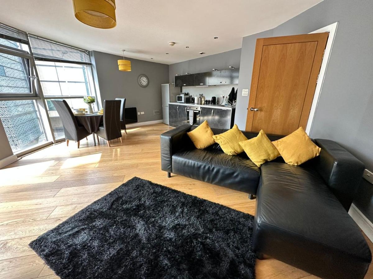 Fantastic And Modern City Centre Flat With Free Parking! Cardiff Zewnętrze zdjęcie