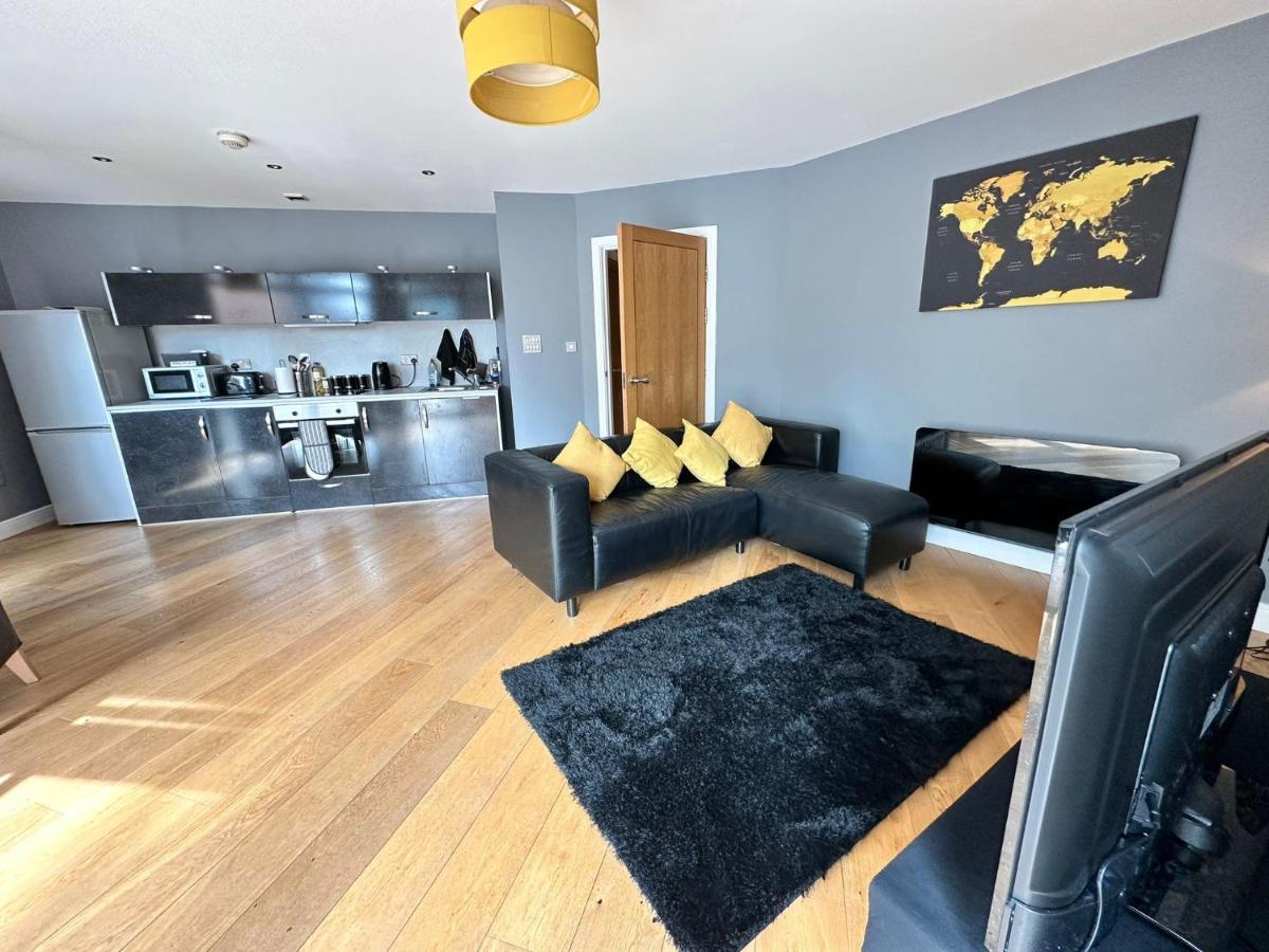 Fantastic And Modern City Centre Flat With Free Parking! Cardiff Zewnętrze zdjęcie