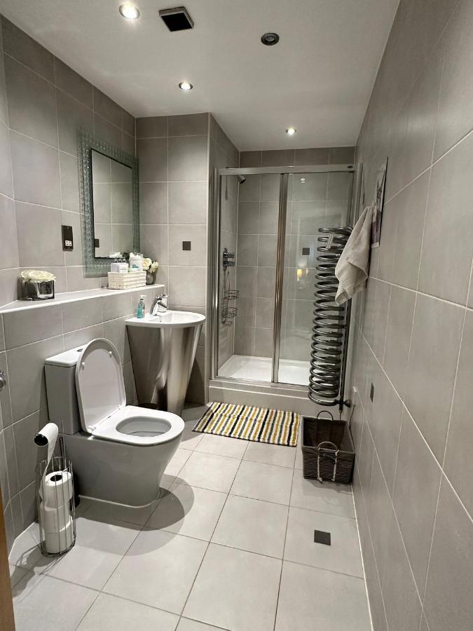 Fantastic And Modern City Centre Flat With Free Parking! Cardiff Zewnętrze zdjęcie