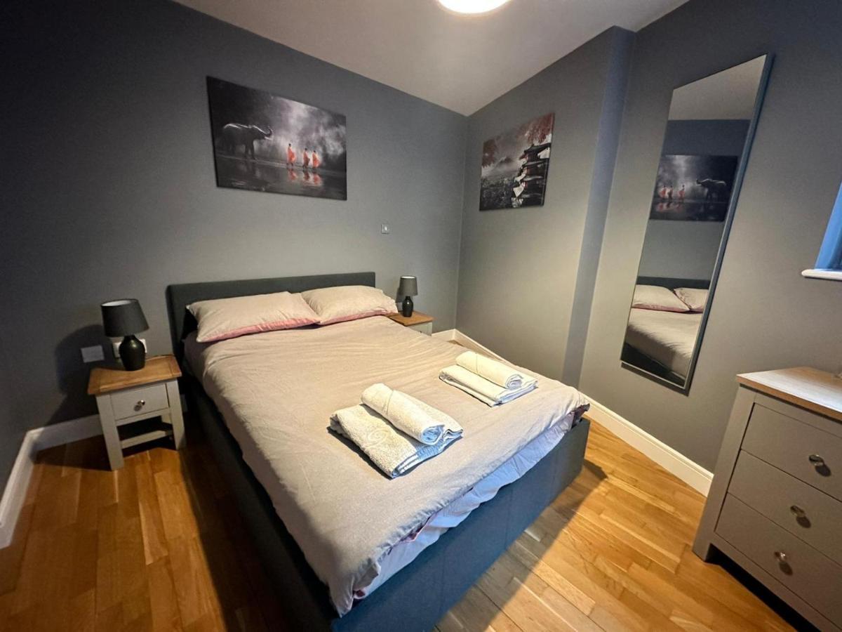 Fantastic And Modern City Centre Flat With Free Parking! Cardiff Zewnętrze zdjęcie